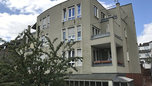 Bild der Mietwohnung !! Wohnberechtigungsschein erforderlich!!- Zentrale + schicke 2-Zimmer-Wohnung mit Balkon!